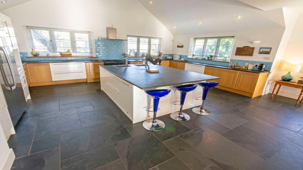 Crowborough Farm - Impressive & Sophisicated Home Surrounded By Unspoilt Countryside In Georgeham - Dog Friendly, Sleeps 14 Dış mekan fotoğraf